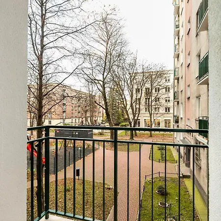 Ochota Sunny Apartment Warsaw Exterior photo