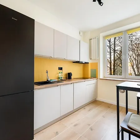 Ochota Sunny Apartment Warsaw Exterior photo